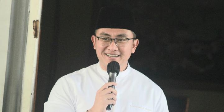 Andika Hazrumy Menggagas Layanan Kesehatan Keliling