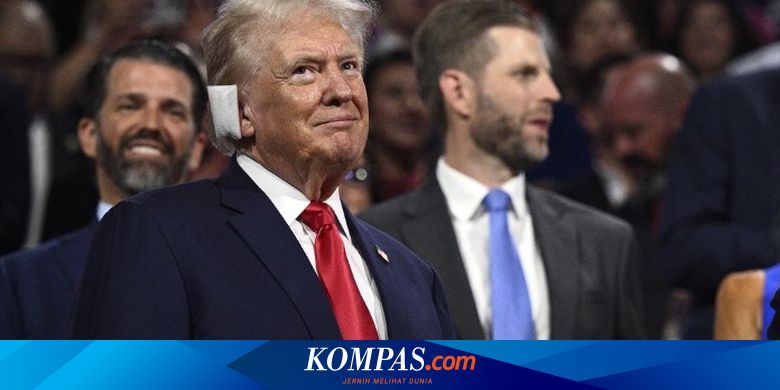 Saat Perban Telinga Gaya Trump Menjadi Tren Fashion...